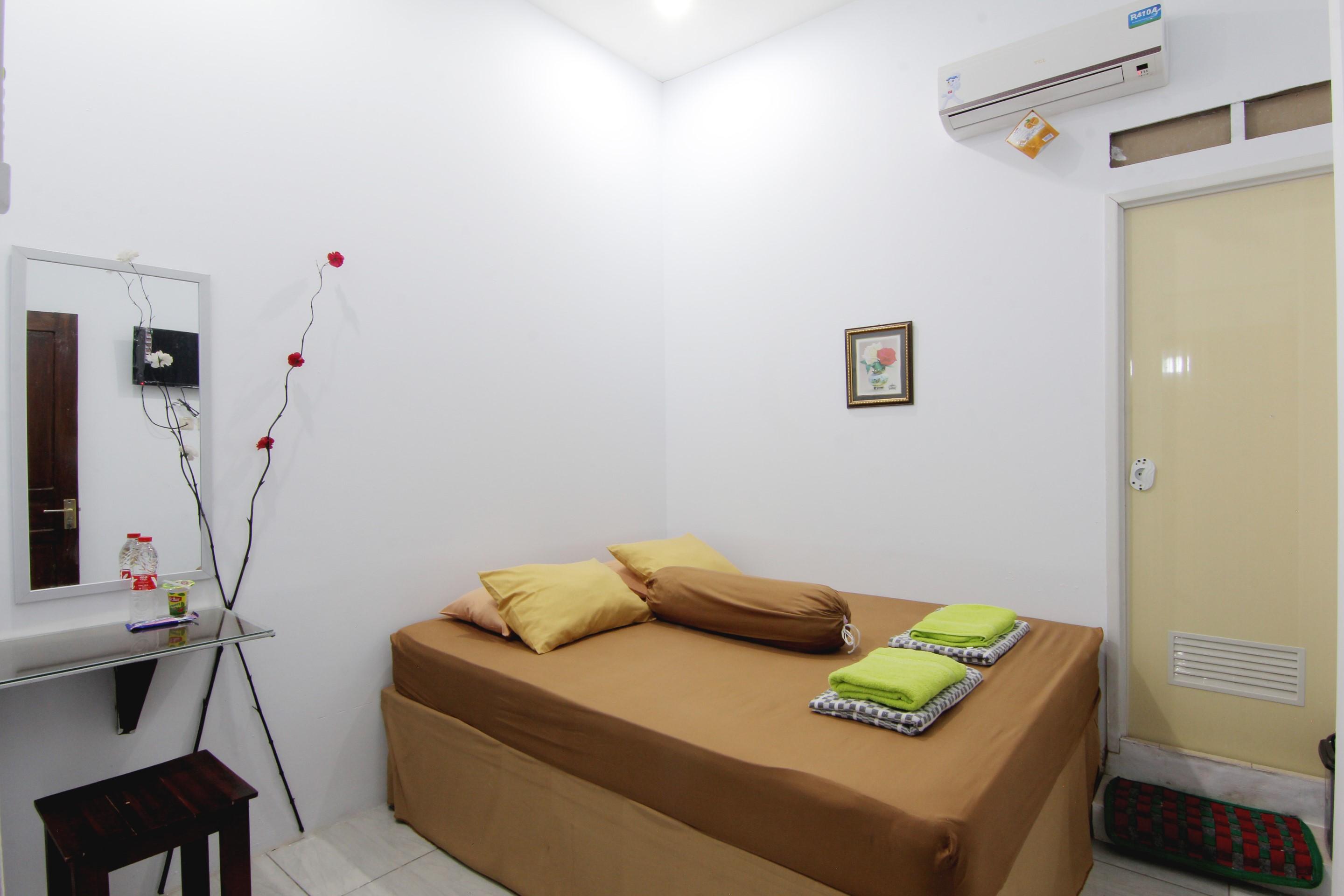 Tiga Dua Homestay Yogyakarta Exterior photo