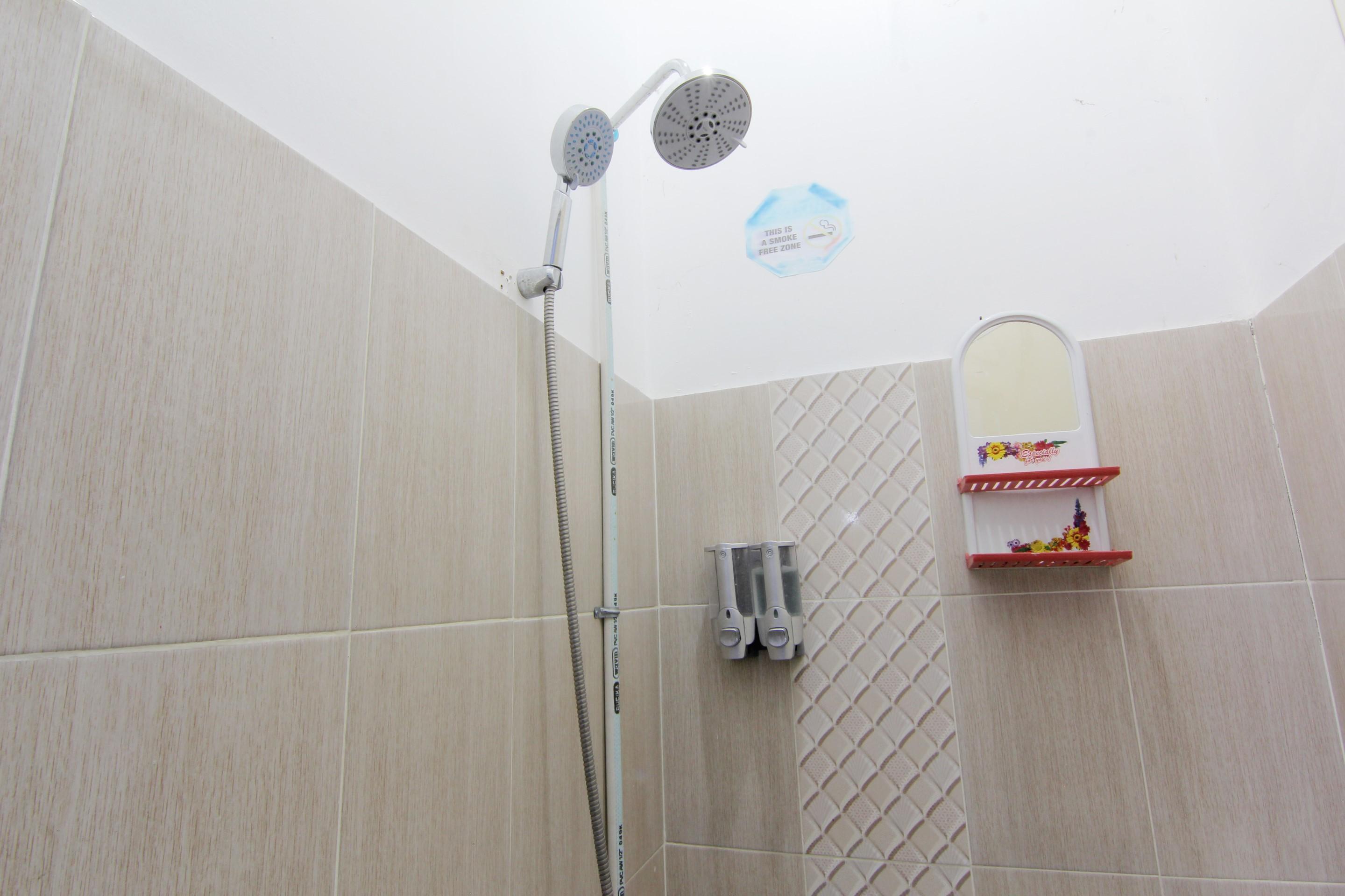 Tiga Dua Homestay Yogyakarta Exterior photo
