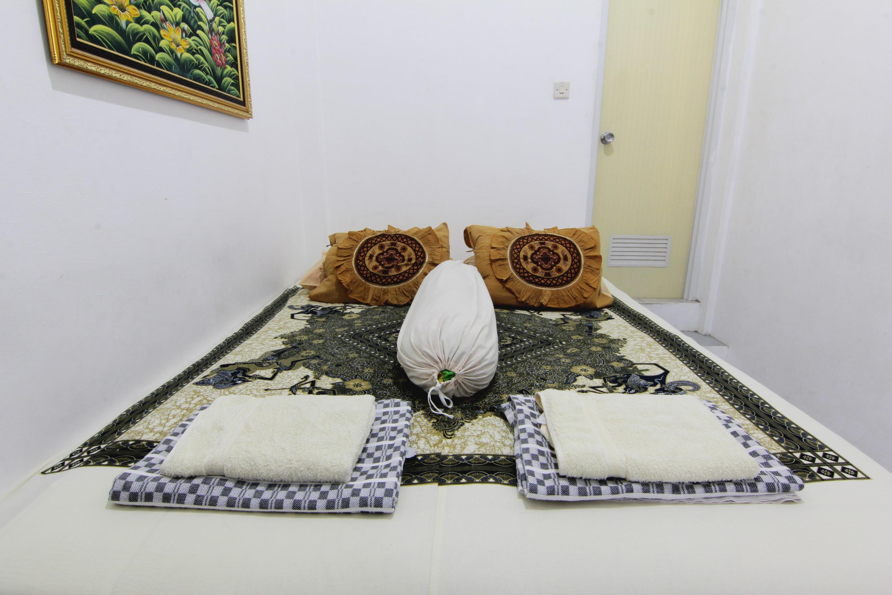 Tiga Dua Homestay Yogyakarta Exterior photo