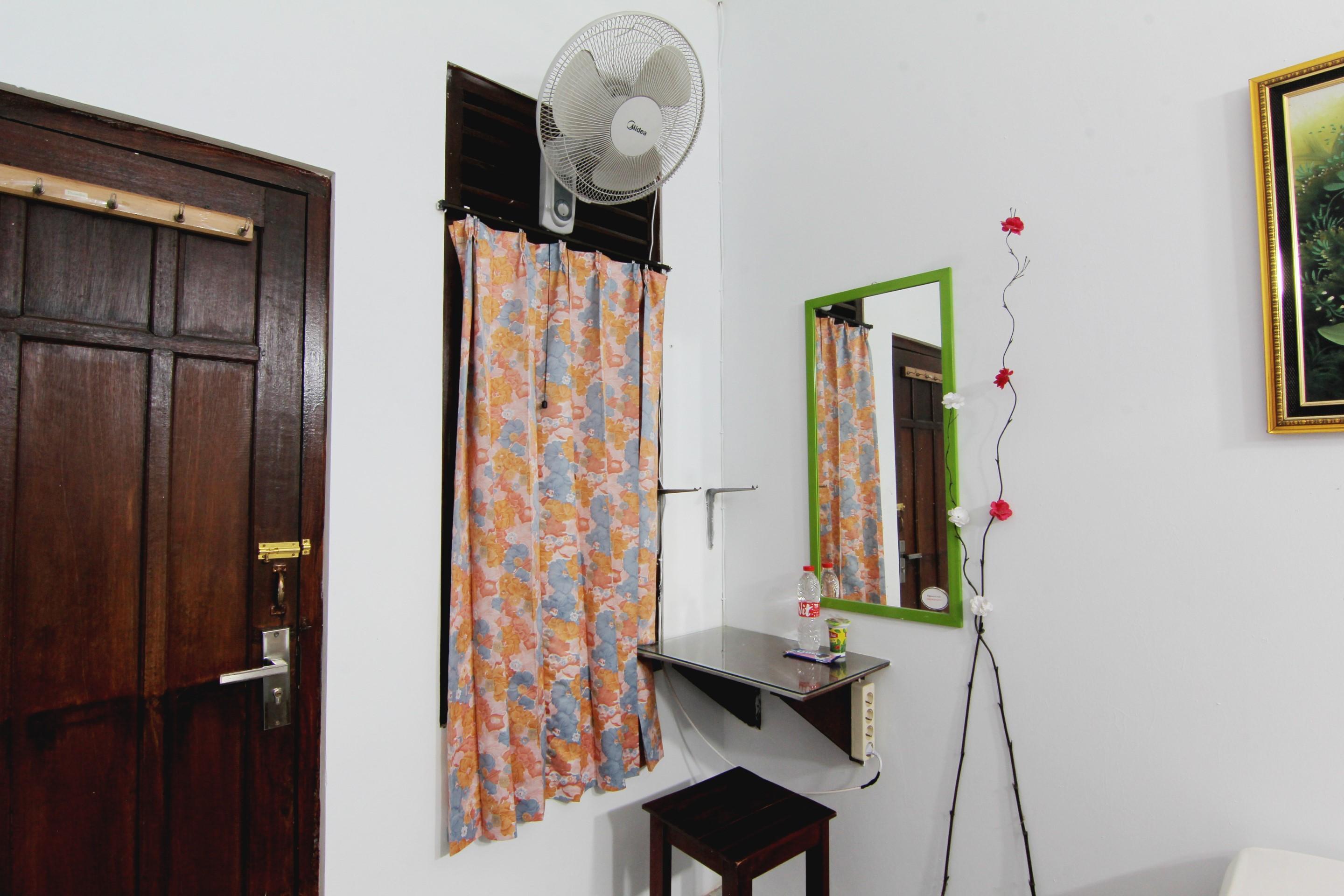 Tiga Dua Homestay Yogyakarta Exterior photo